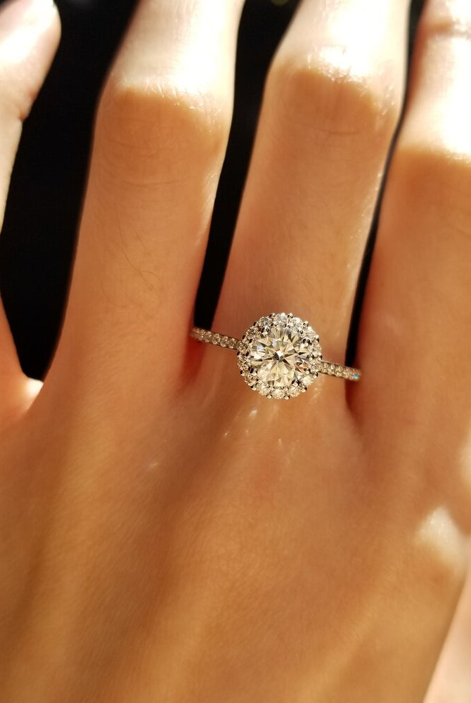 0-80-ct-round-shaped-moissanite-halo-engagement-ring