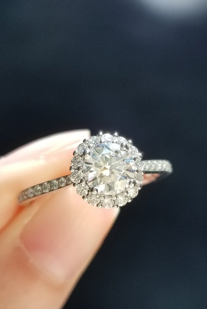 0-80-ct-round-shaped-moissanite-halo-engagement-ring
