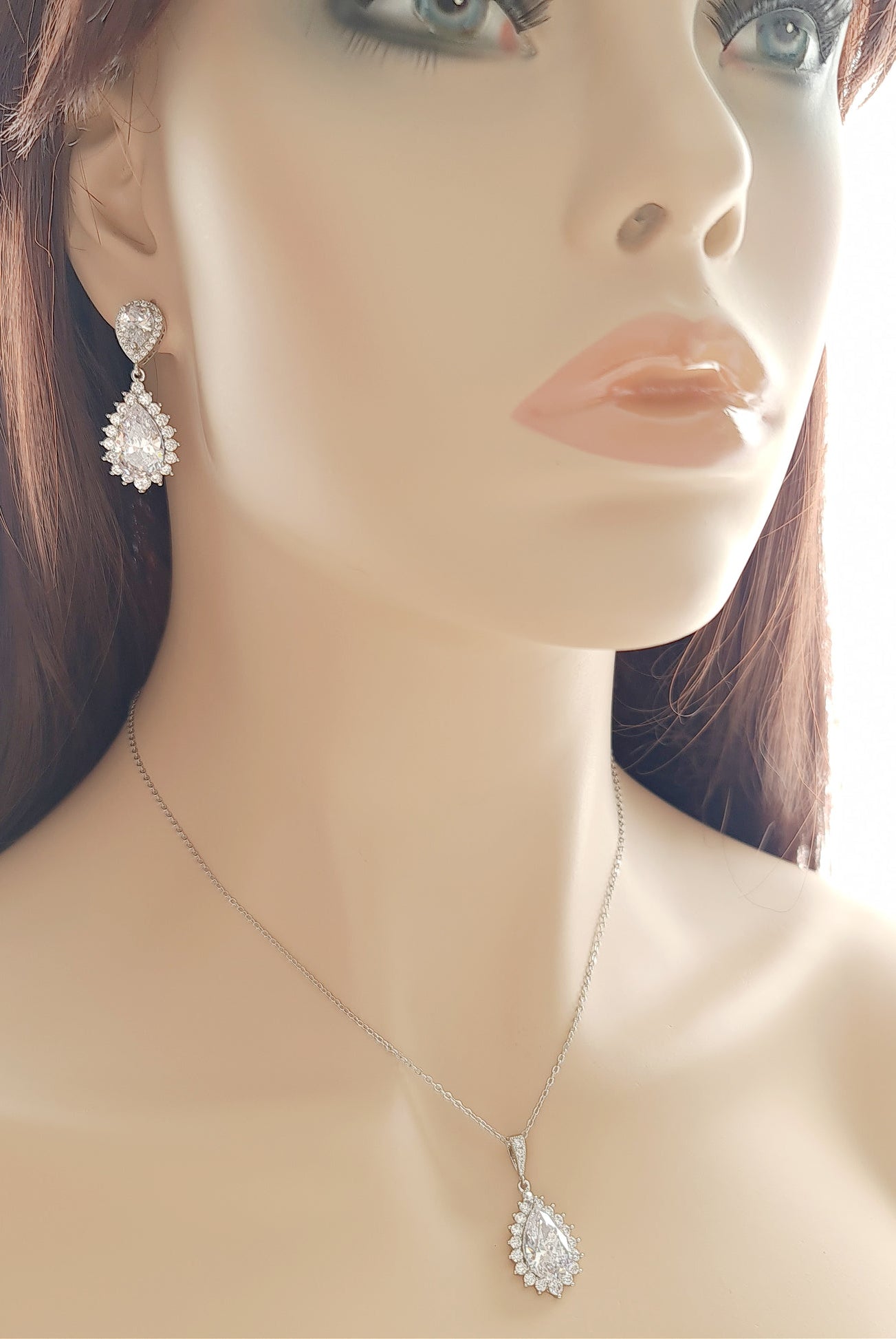 1-0-ct-pear-moissanite-halo-drop-necklace-for-women