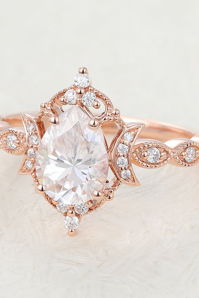 pear-shaped-moissanite-vintage-engagement-ring