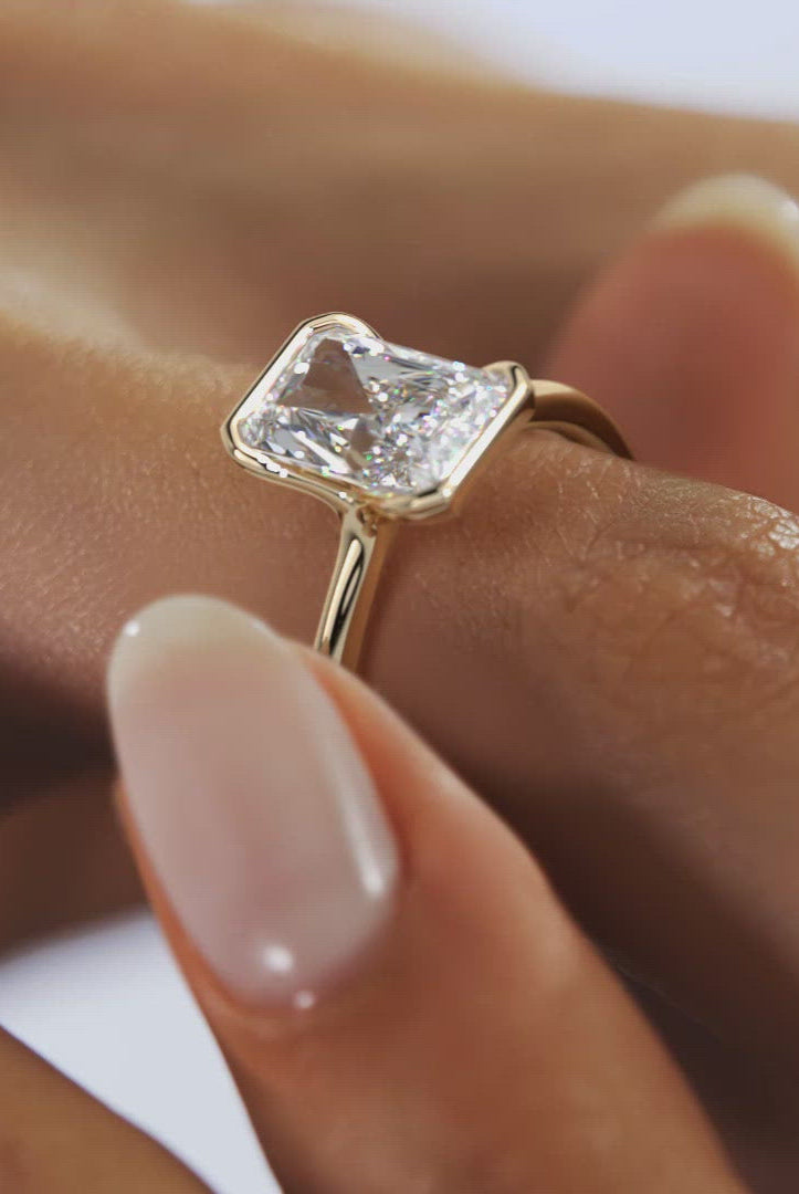 Moissanite Diamond Engagement Ring