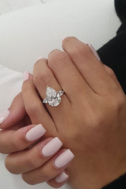 Stackable moissanite rings