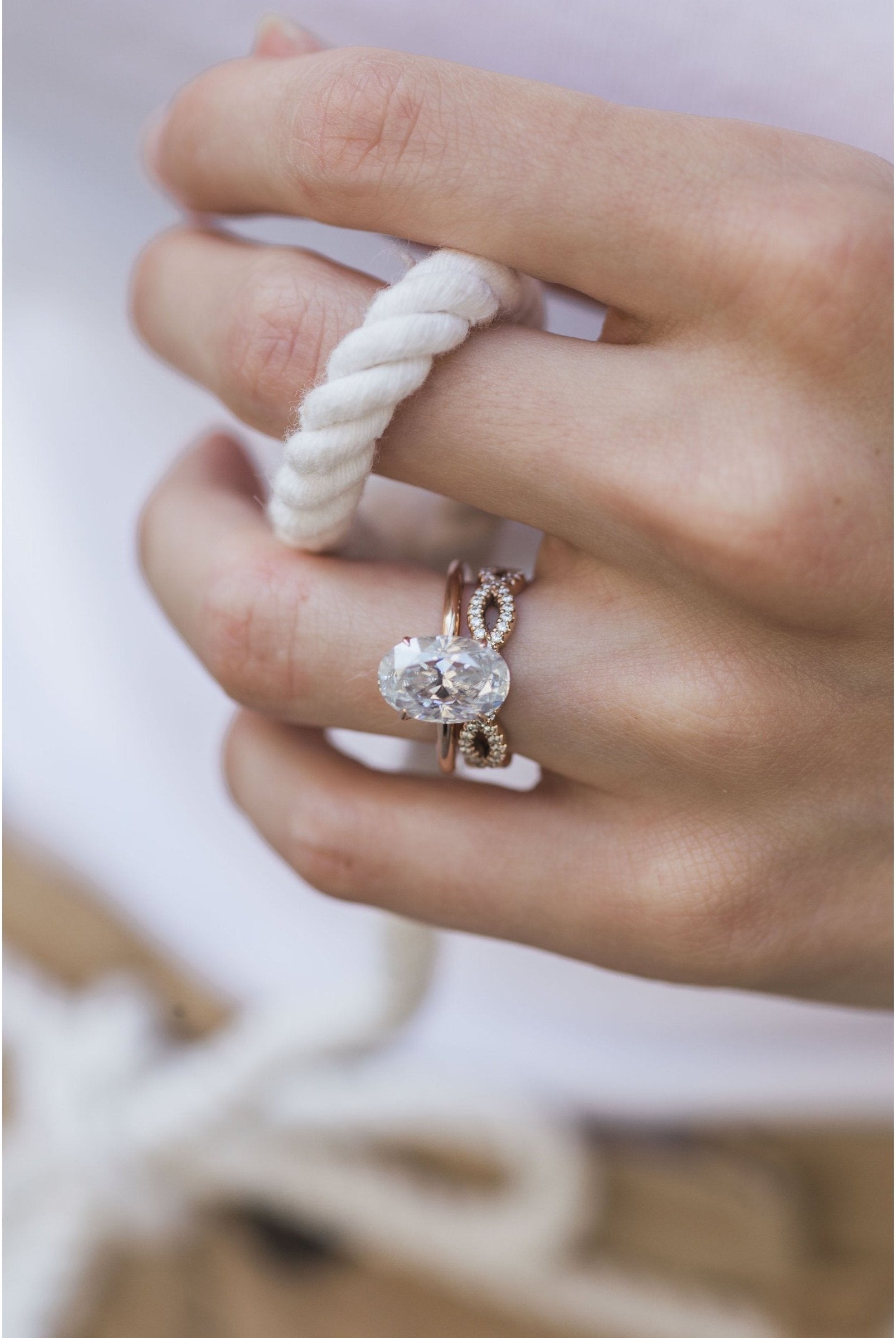 4.0CT Elongated Oval Moissanite Diamond Solitaire Engagement Ring