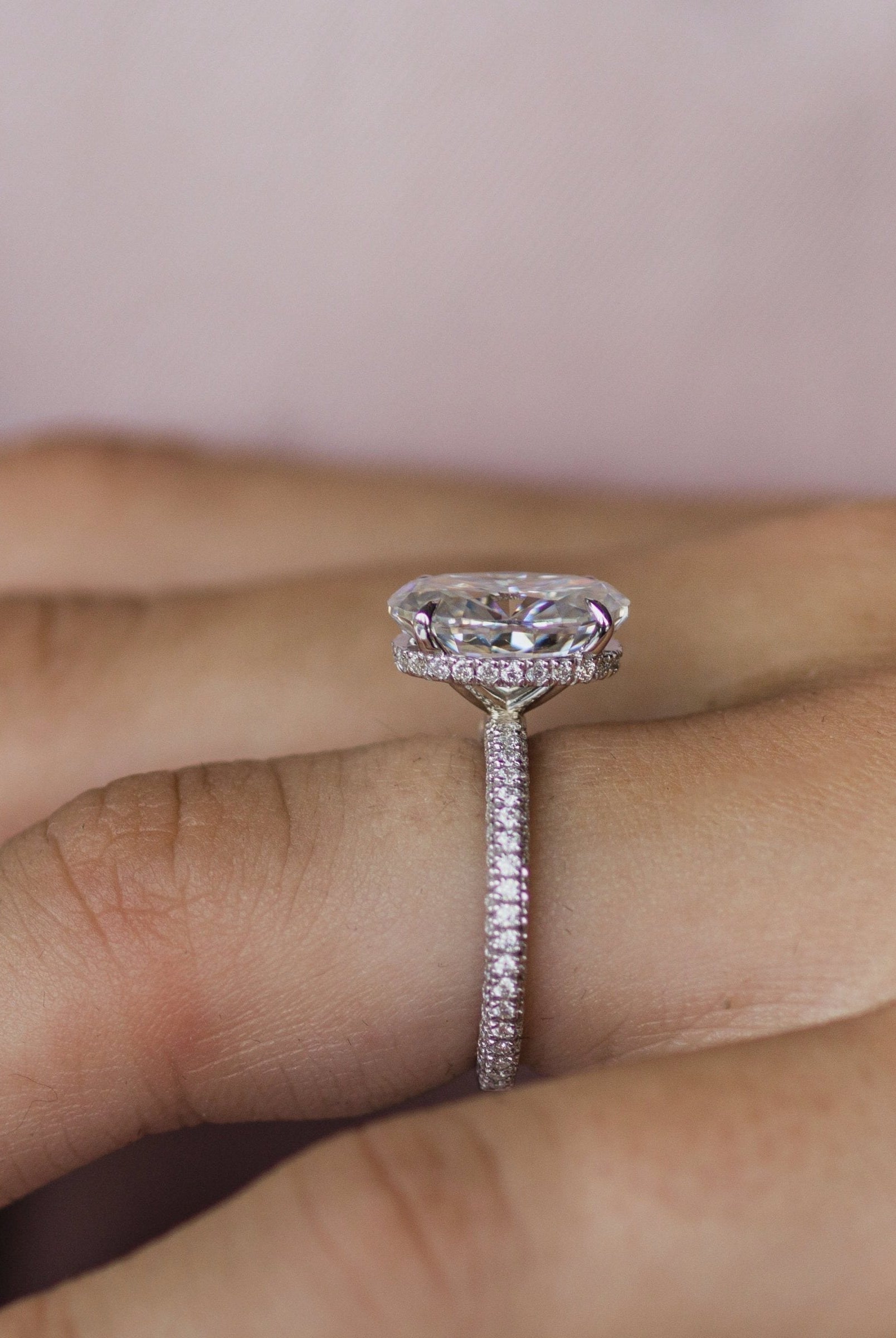 Modern elegance of moissanite