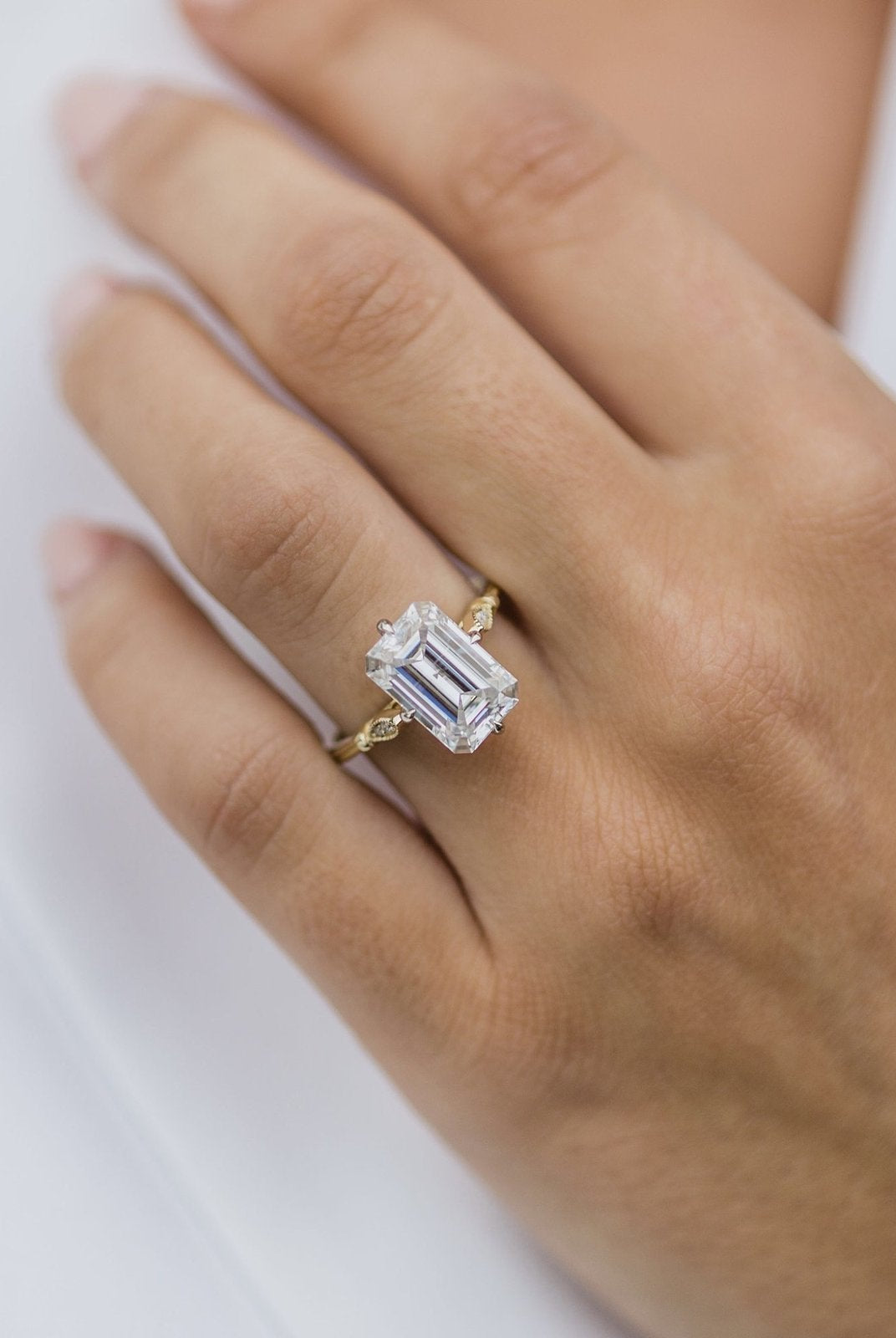 Sculptural moissanite designs