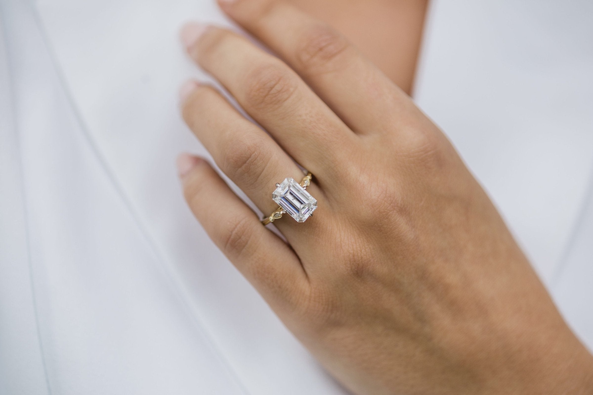 Sculptural moissanite designs