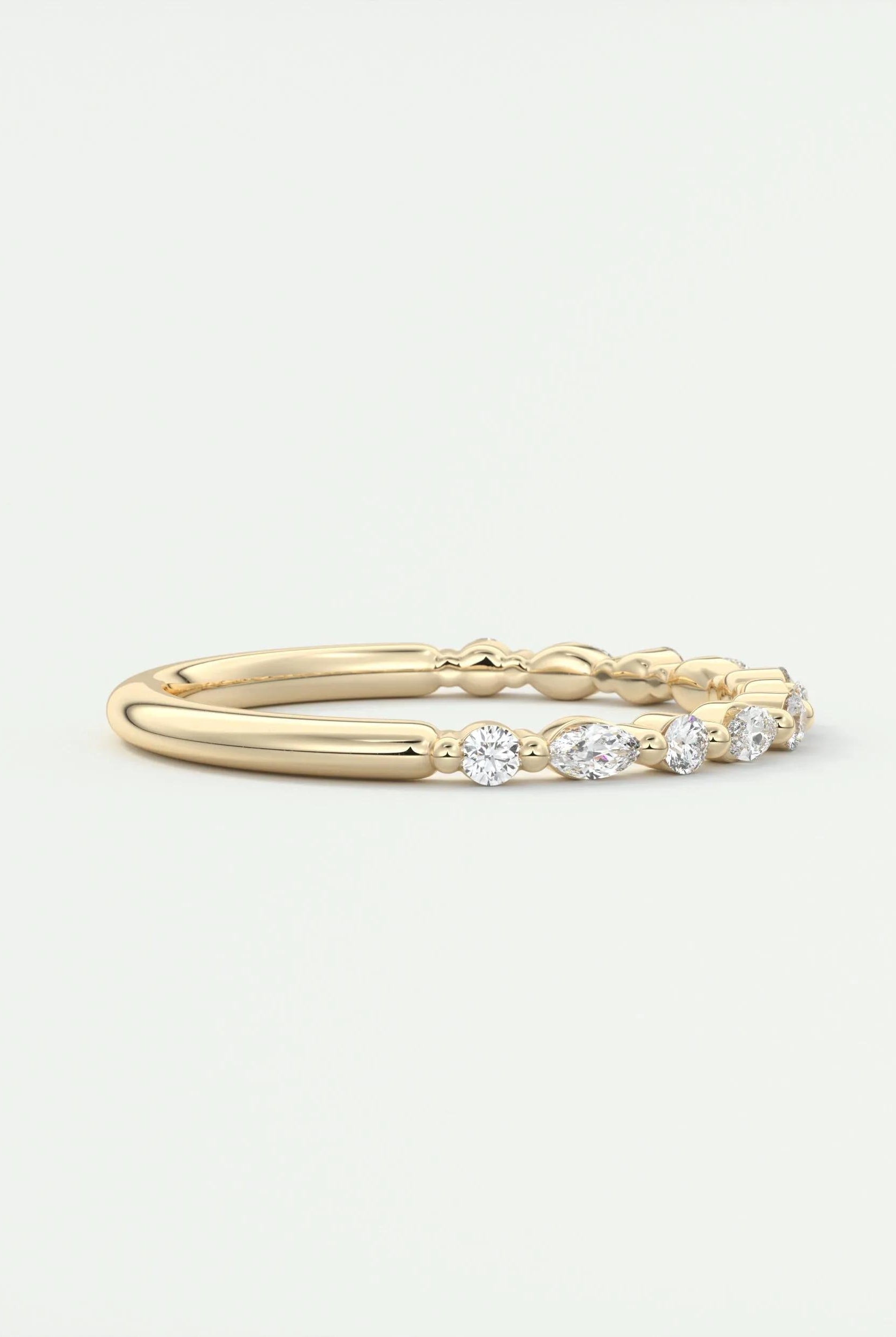 marquise-round-alternative-moissanite-wedding-band