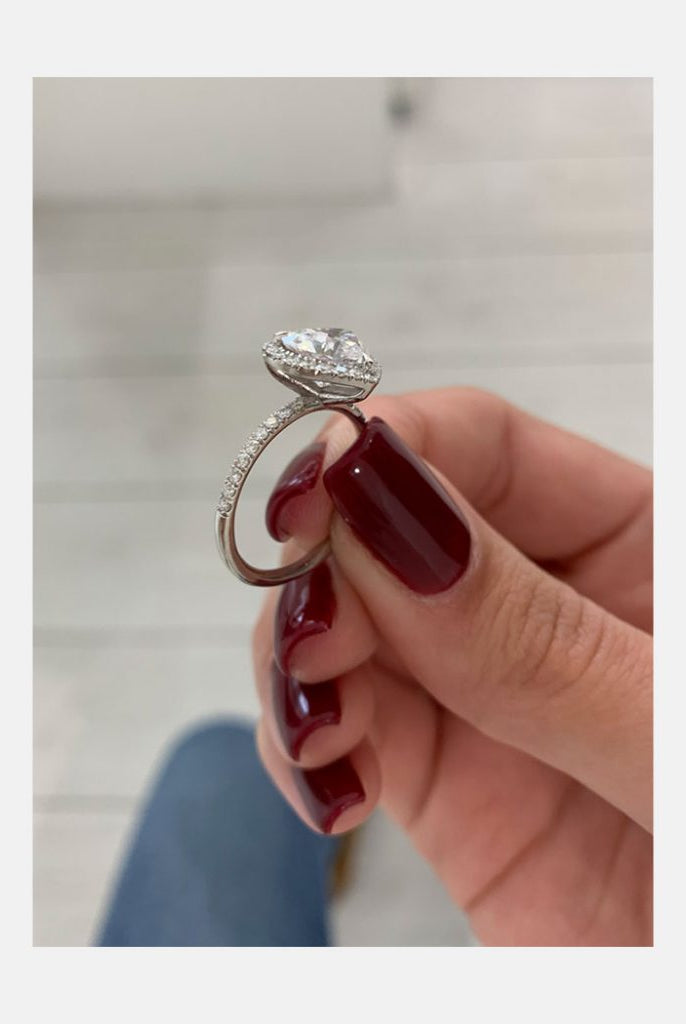 Luxury Moissanite Engagement Ring
