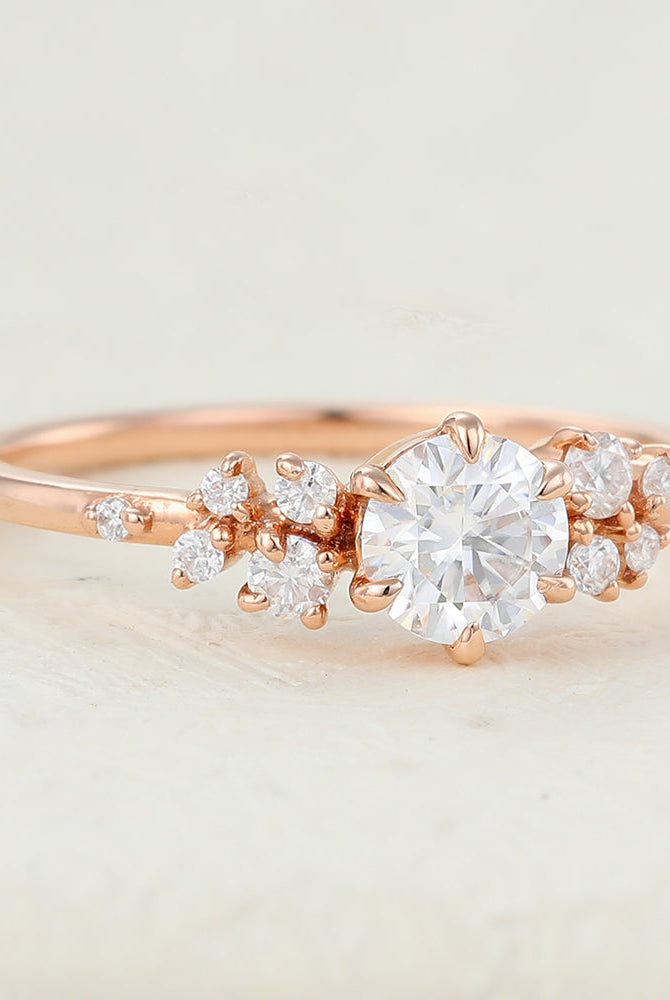 round-shaped-moissanite-cluster-engagement-ring-4