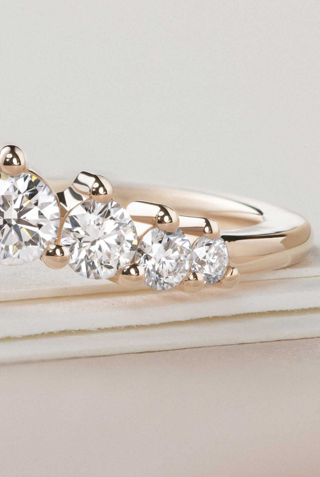 0-32-ct-round-shaped-moissanite-seven-stones-wedding-band