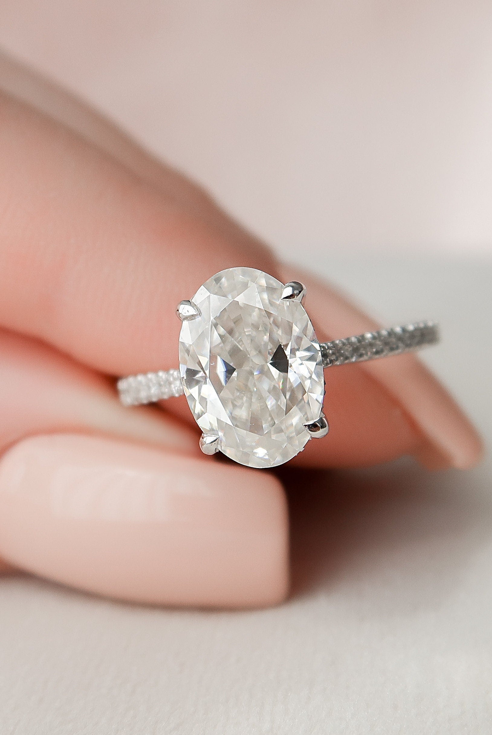 Oval Cut Moissanite Ring
