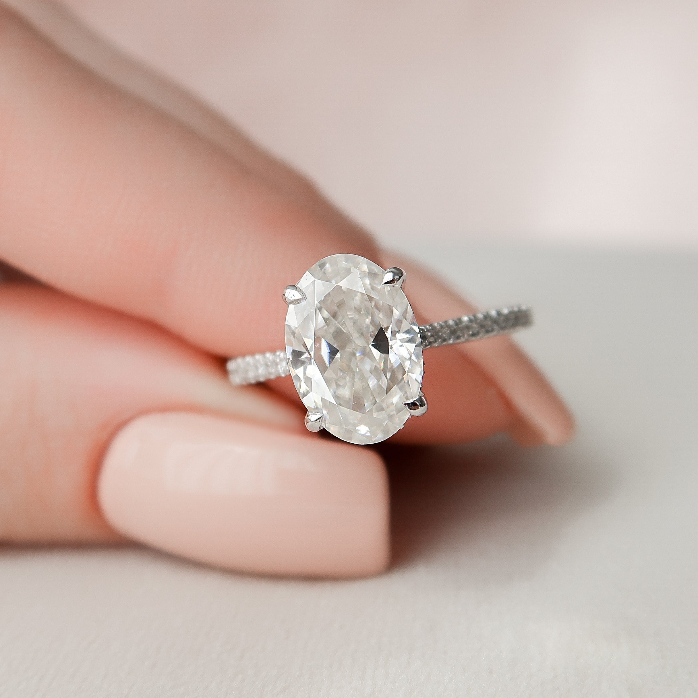 Oval Cut Moissanite Ring