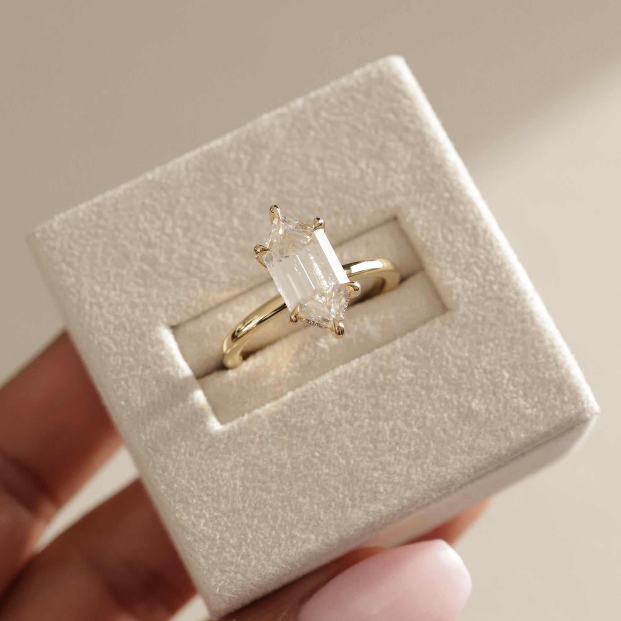 solitaire setting engagement ring, solitaire diamond ring, gold solitaire ring, white gold solitaire engagement ring, rose gold solitaire diamond ring, classic solitaire setting ring, vintage solitaire engagement ring, modern solitaire diamond ring, dainty solitaire ring, elegant solitaire engagement ring
