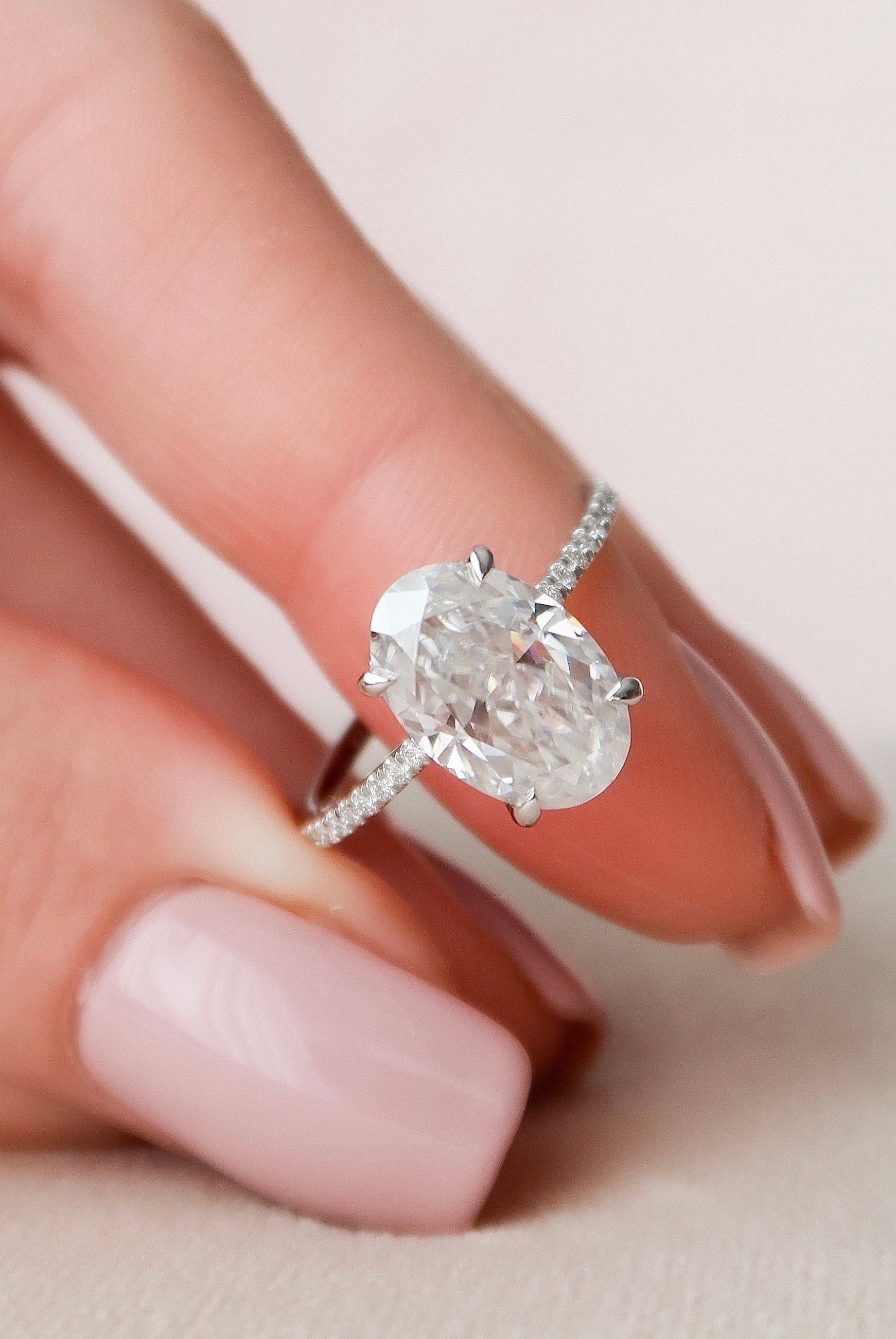 Oval Cut Moissanite Ring