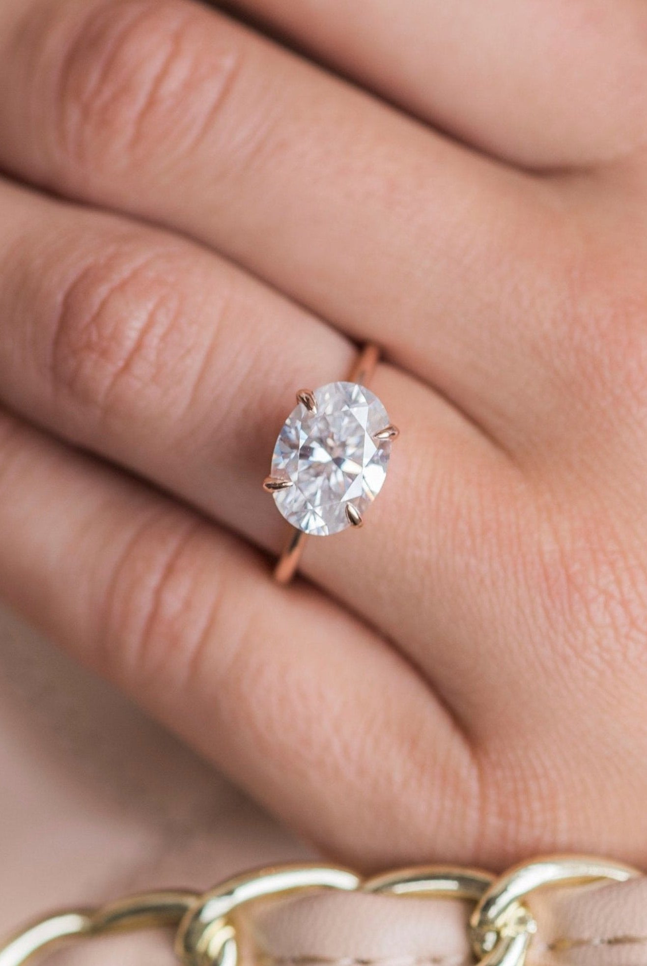 Oval Cut Moissanite Engagement Ring