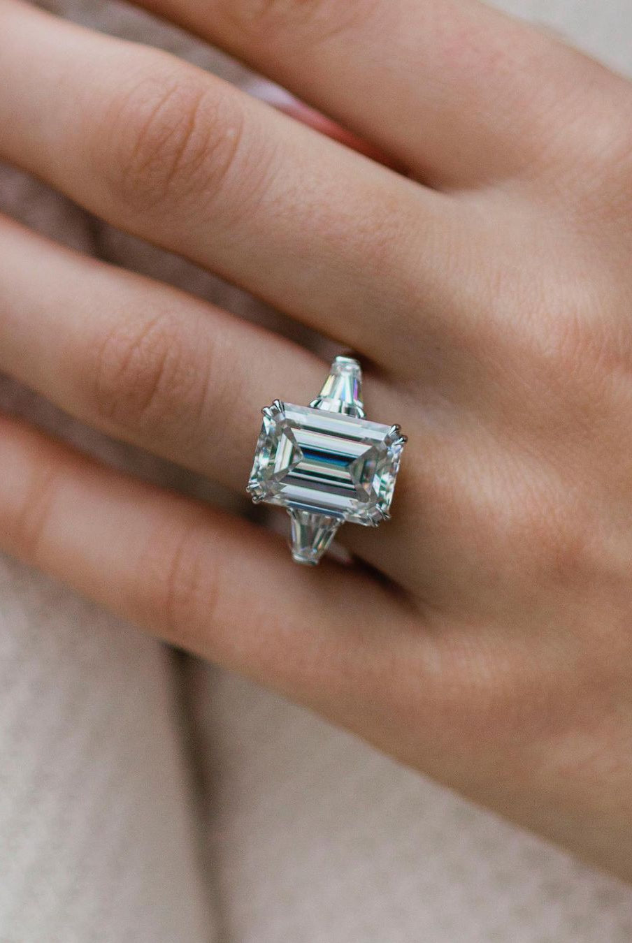 7-2-ct-emerald-cut-three-stone-moissanite-engagement-ring