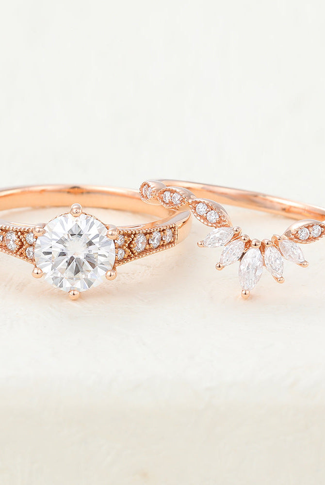round-moissanite-milgrain-bridal-ring-set