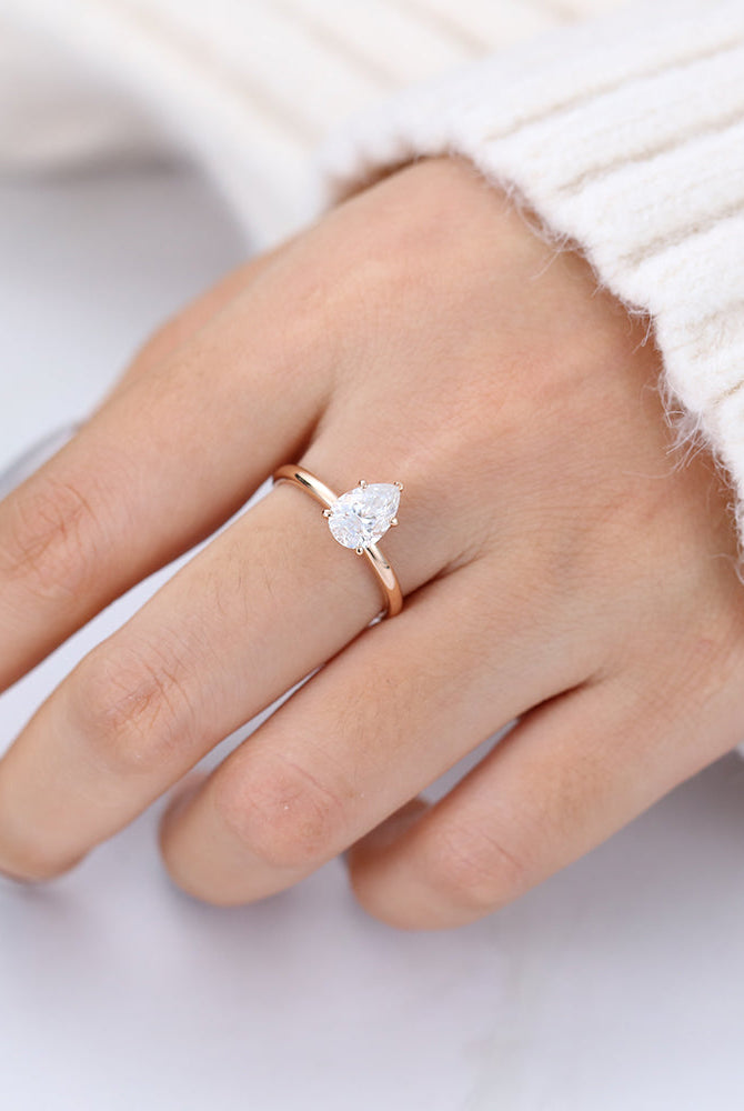 1-5-ct-pear-shaped-moissanite-solitaire-engagement-ring-5