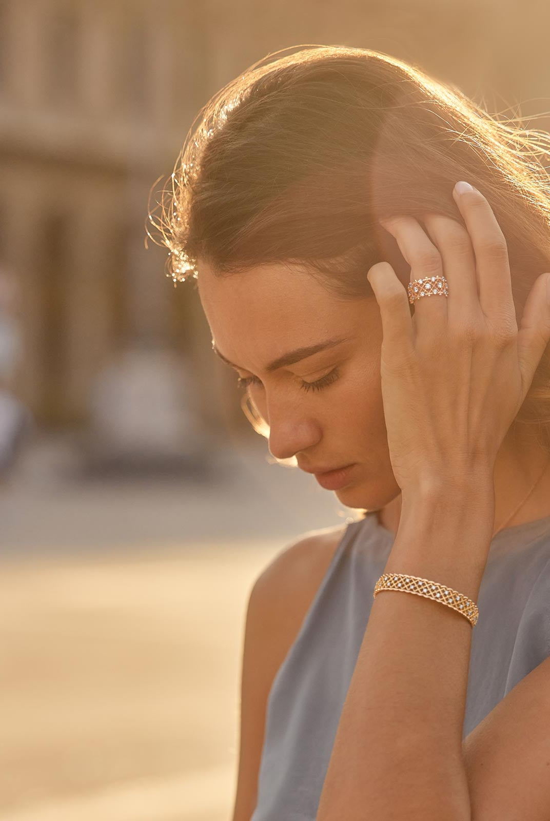 round-shaped-moissanite-art-deco-wedding-band