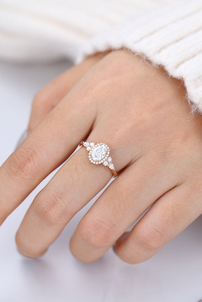 oval-shaped-moissanite-halo-engagement-ring