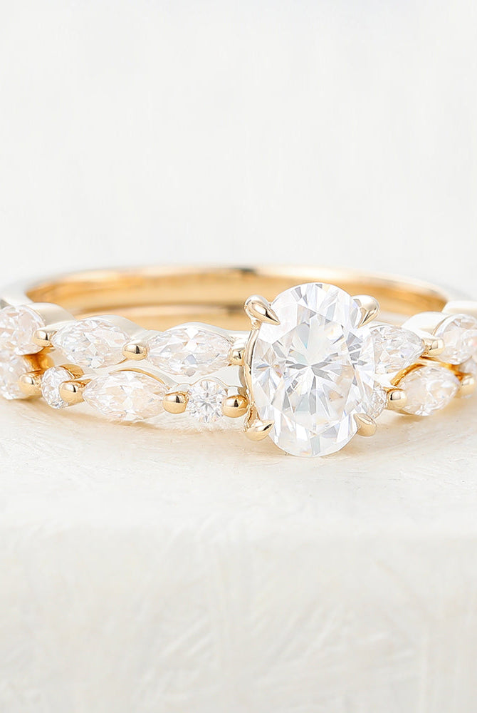 0-84-ct-oval-moissanite-solitaire-bridal-ring-set