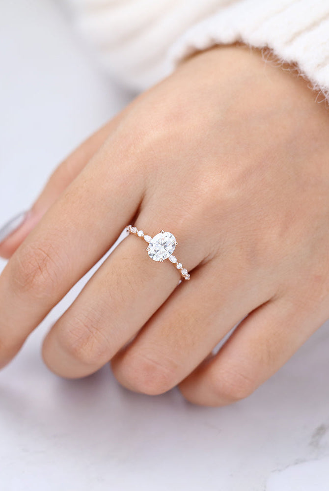 oval-shaped-moissanite-pave-setting-engagement-ring-7