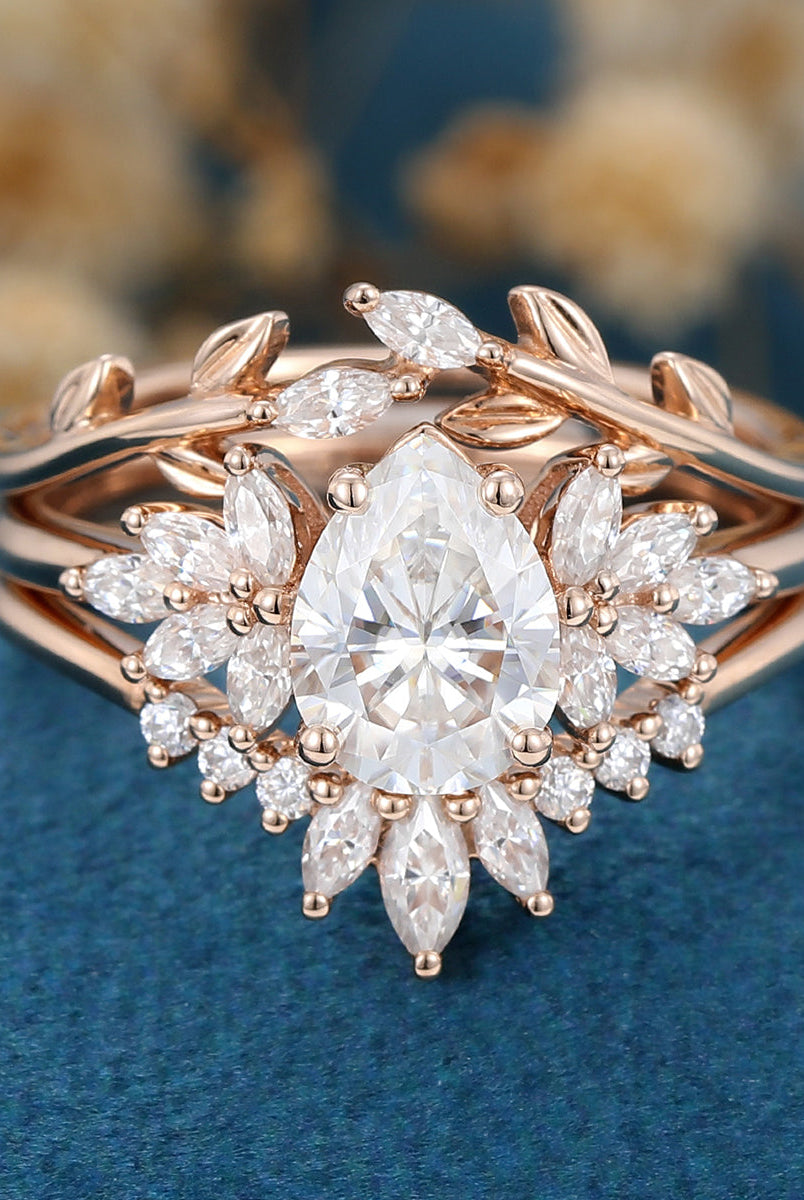 pear-shaped-moissanite-cluster-bridal-set-6