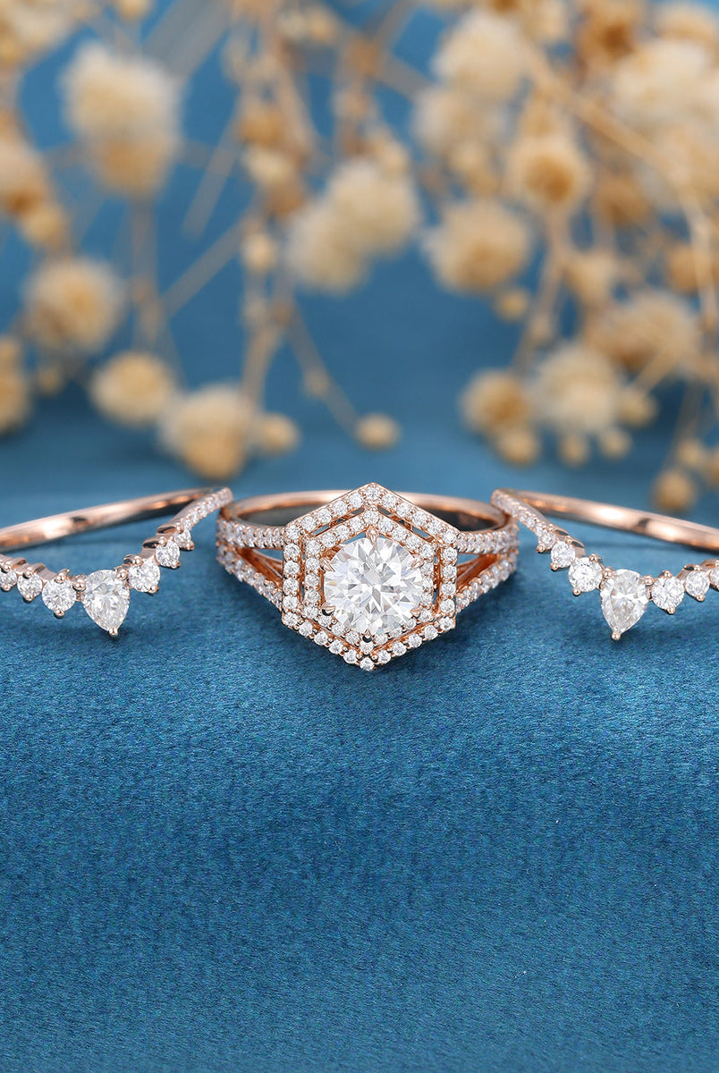 0-88-ct-round-shaped-moissanite-double-halo-bridal-set