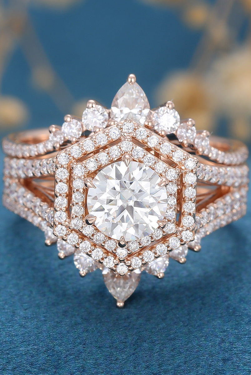 round-shaped-moissanite-double-halo-bridal-set