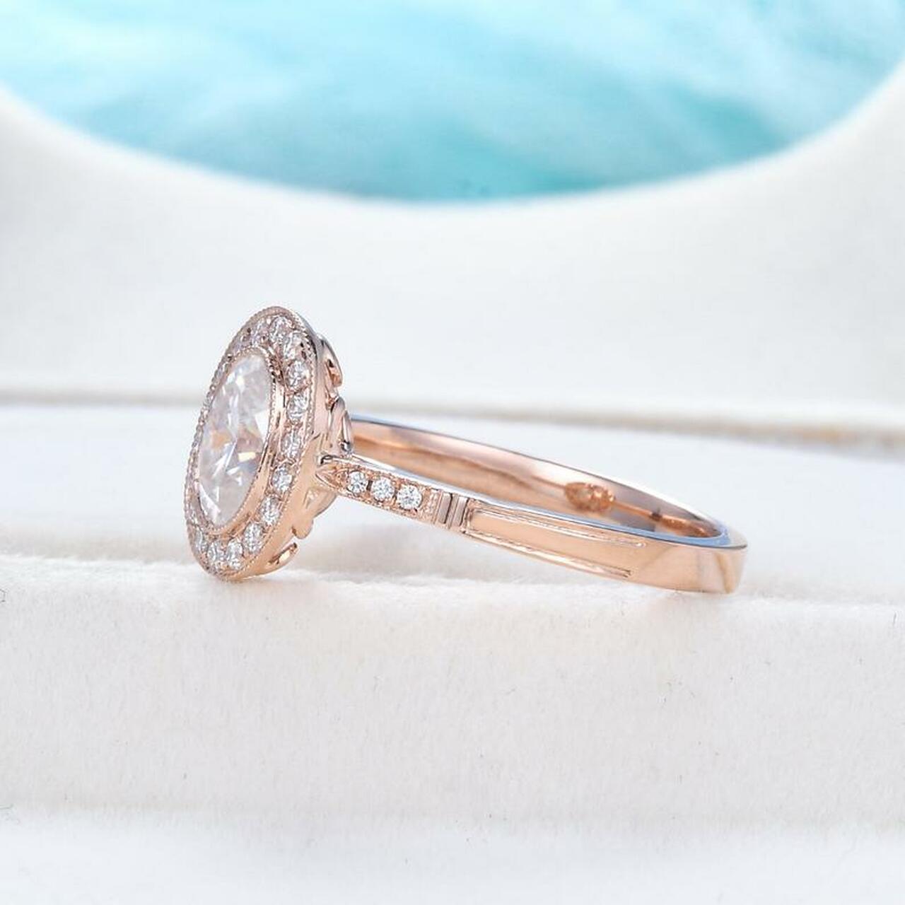 1.0CT Oval Cut 14K Rose Gold Moissanite Engagement Ring