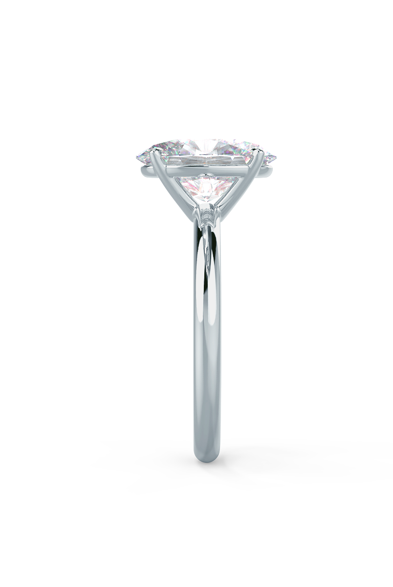 2.0ct Oval Four Prong Moissanite Diamond Solitaire Engagement Ring For Women