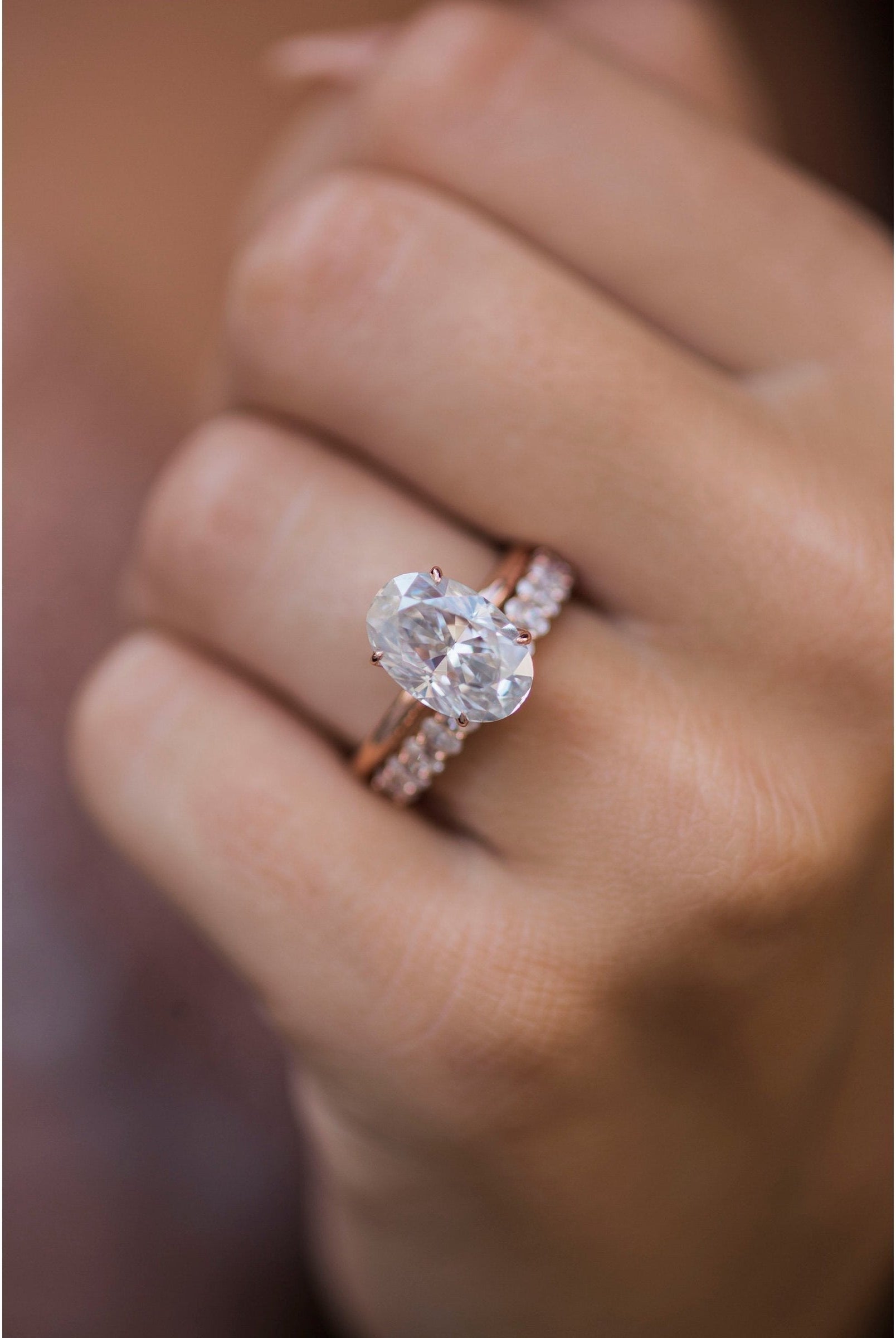 4.0CT Elongated Oval Moissanite Diamond Solitaire Engagement Ring