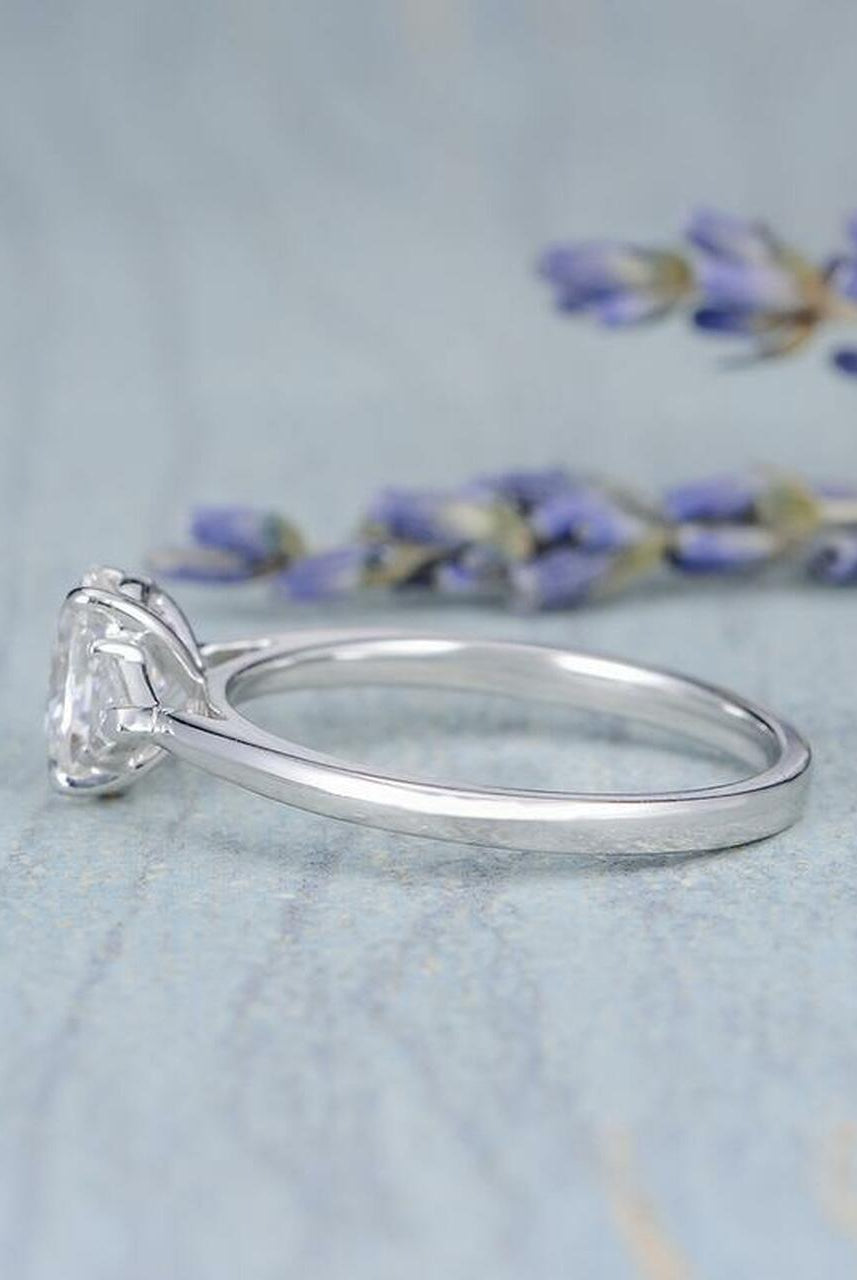 1.0CT Oval Three Stone Moissanite Diamond Solitaire Engagement Ring