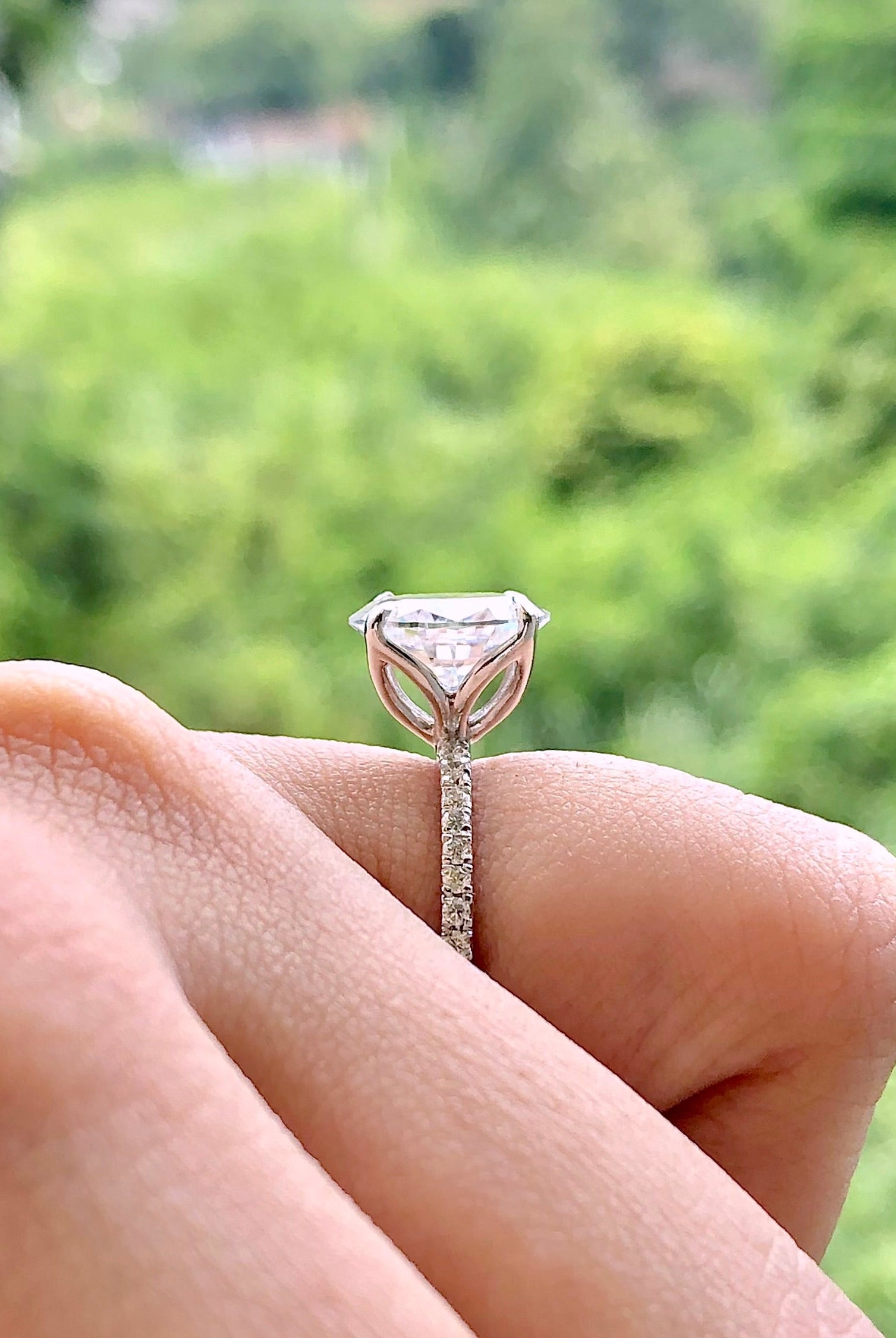 oval-cut-pave-setting-moissanite-engagement-ring
