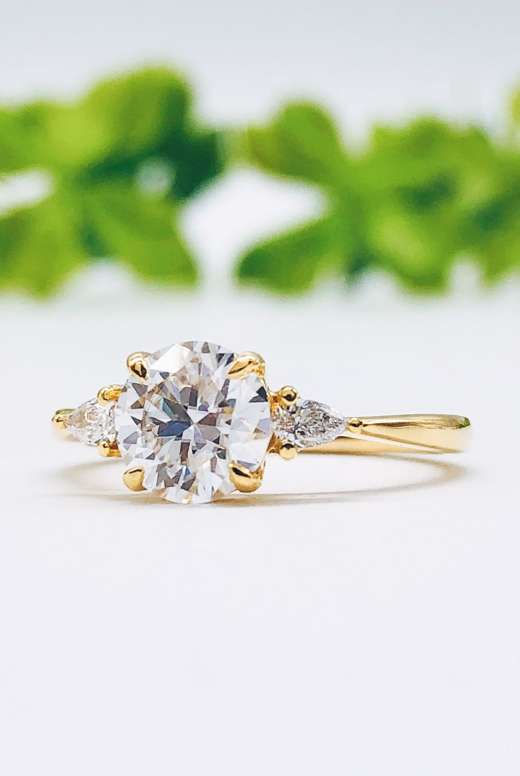 2-65-ct-round-cut-three-stone-moissanite-engagement-ring