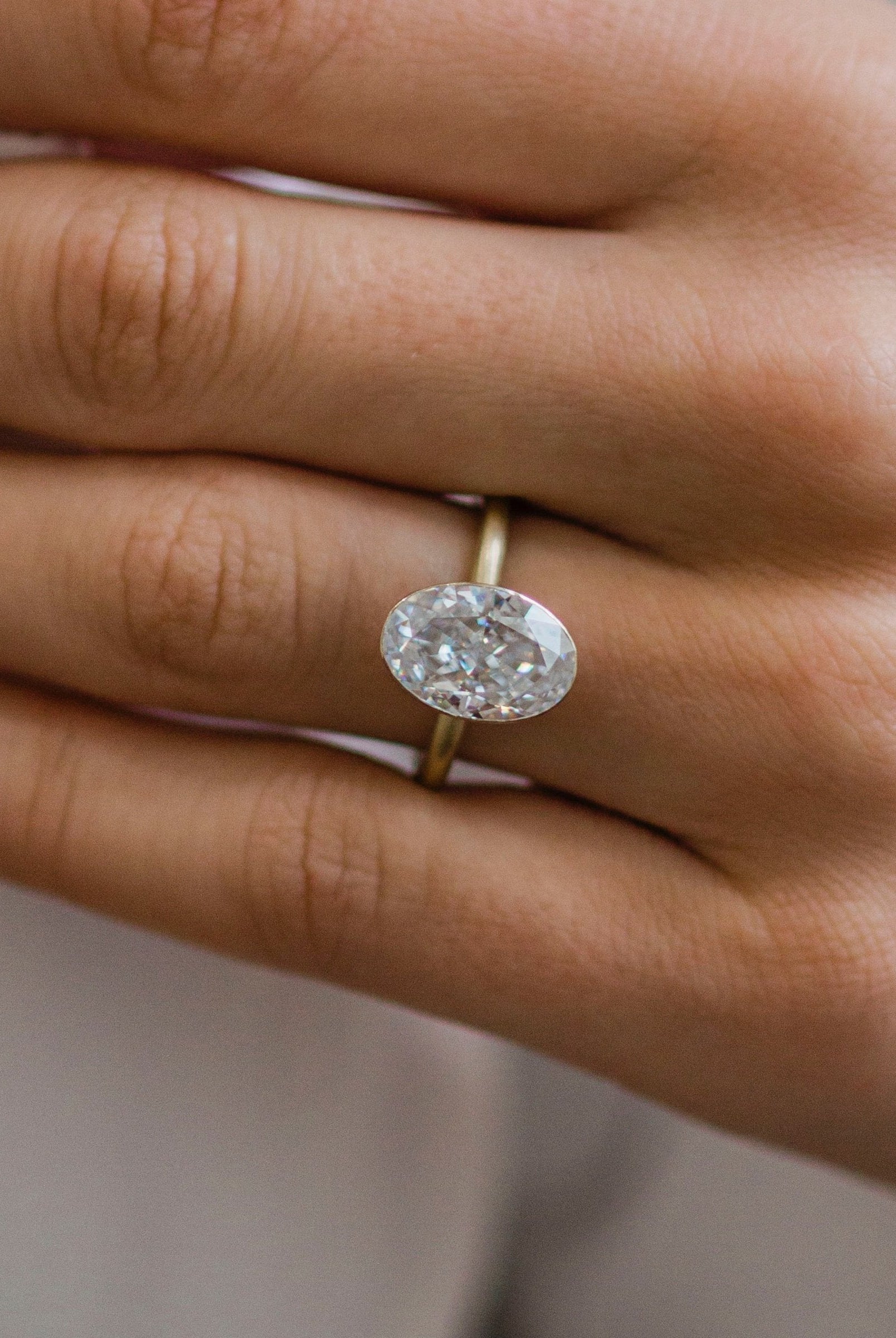 Oval Cut Moissanite Engagement Ring