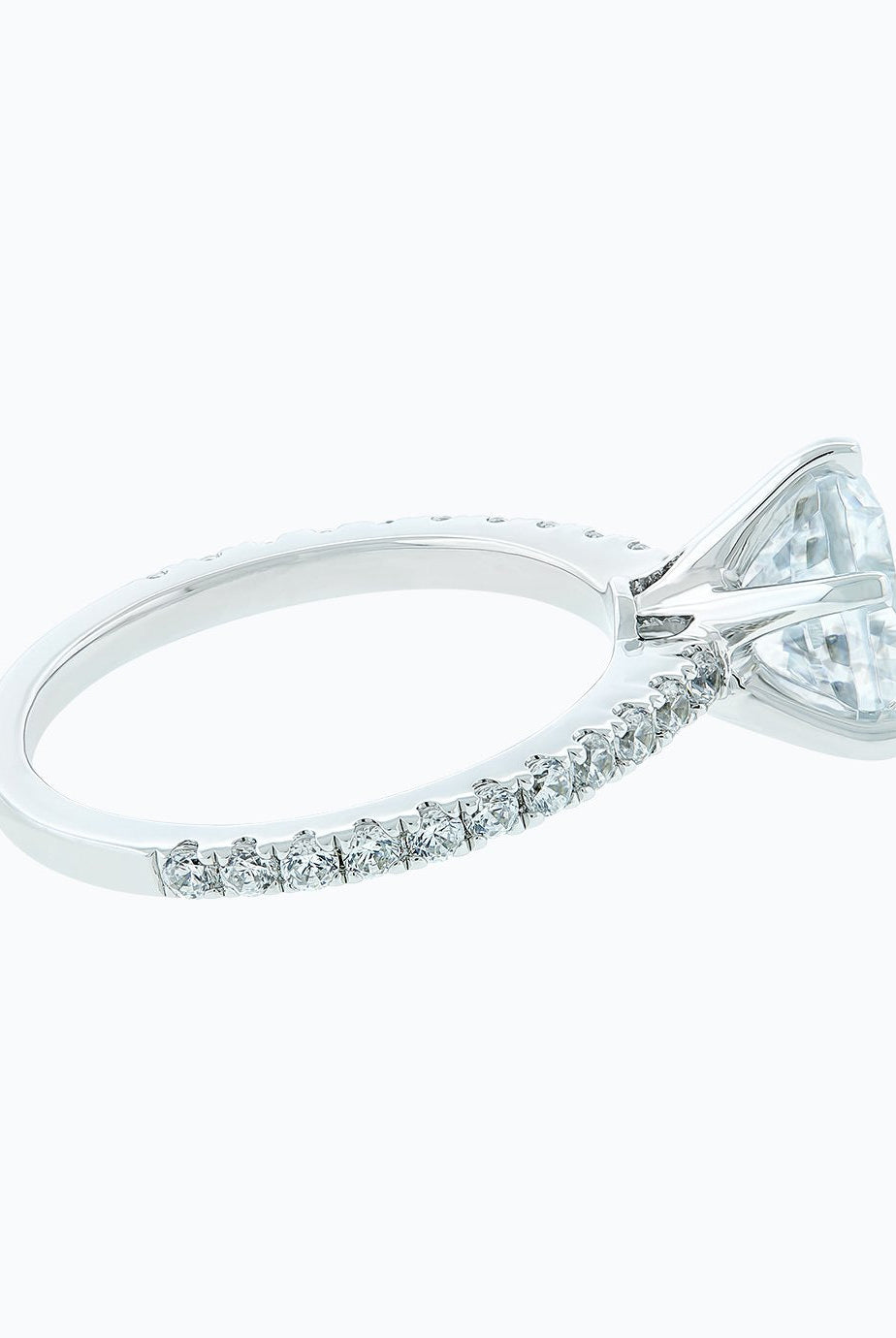 round-shaped-moissanite-solitaire-pave-setting-engagement-ring-2