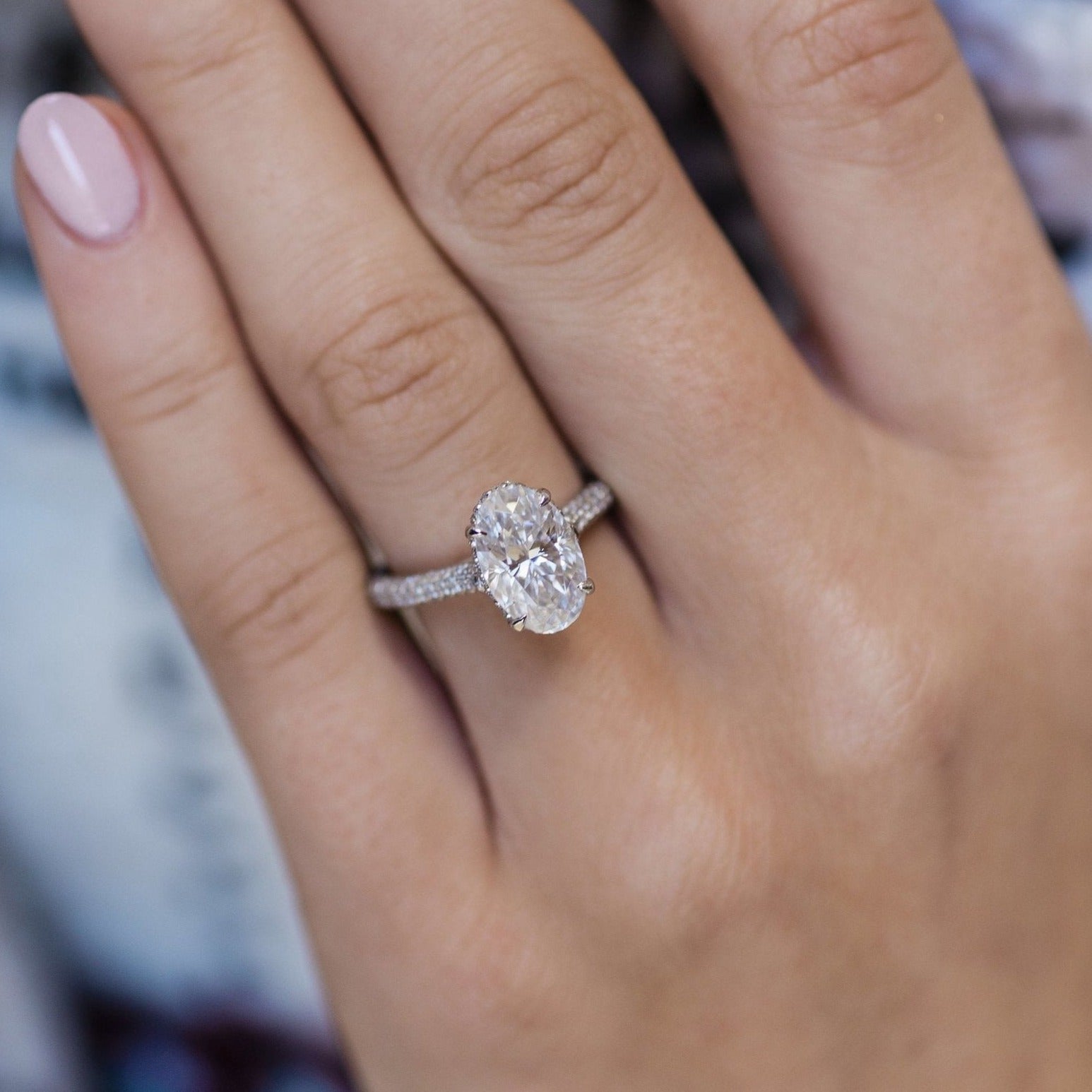 Distinctive moissanite rings