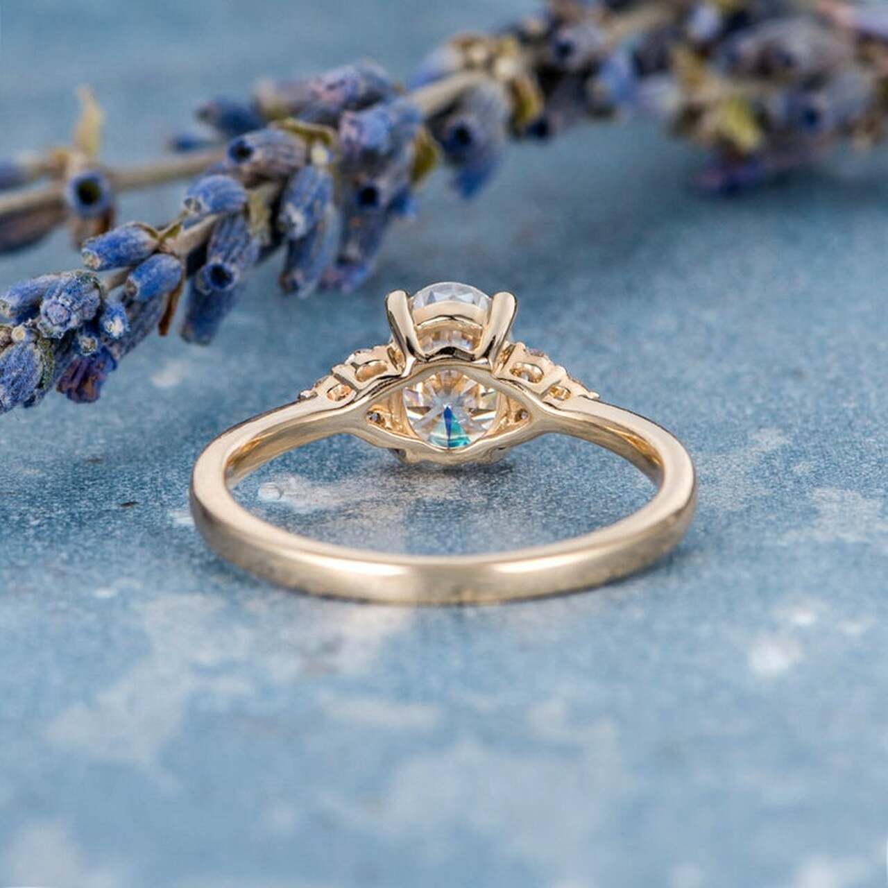 1.0CT Oval Cluster Moissanite Diamond Engagement Ring With Solitaire Setting