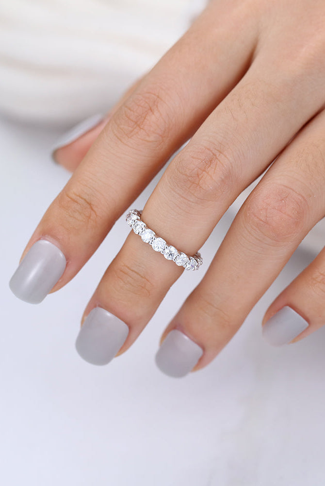 round-shaped-moissanite-full-eternity-wedding-band