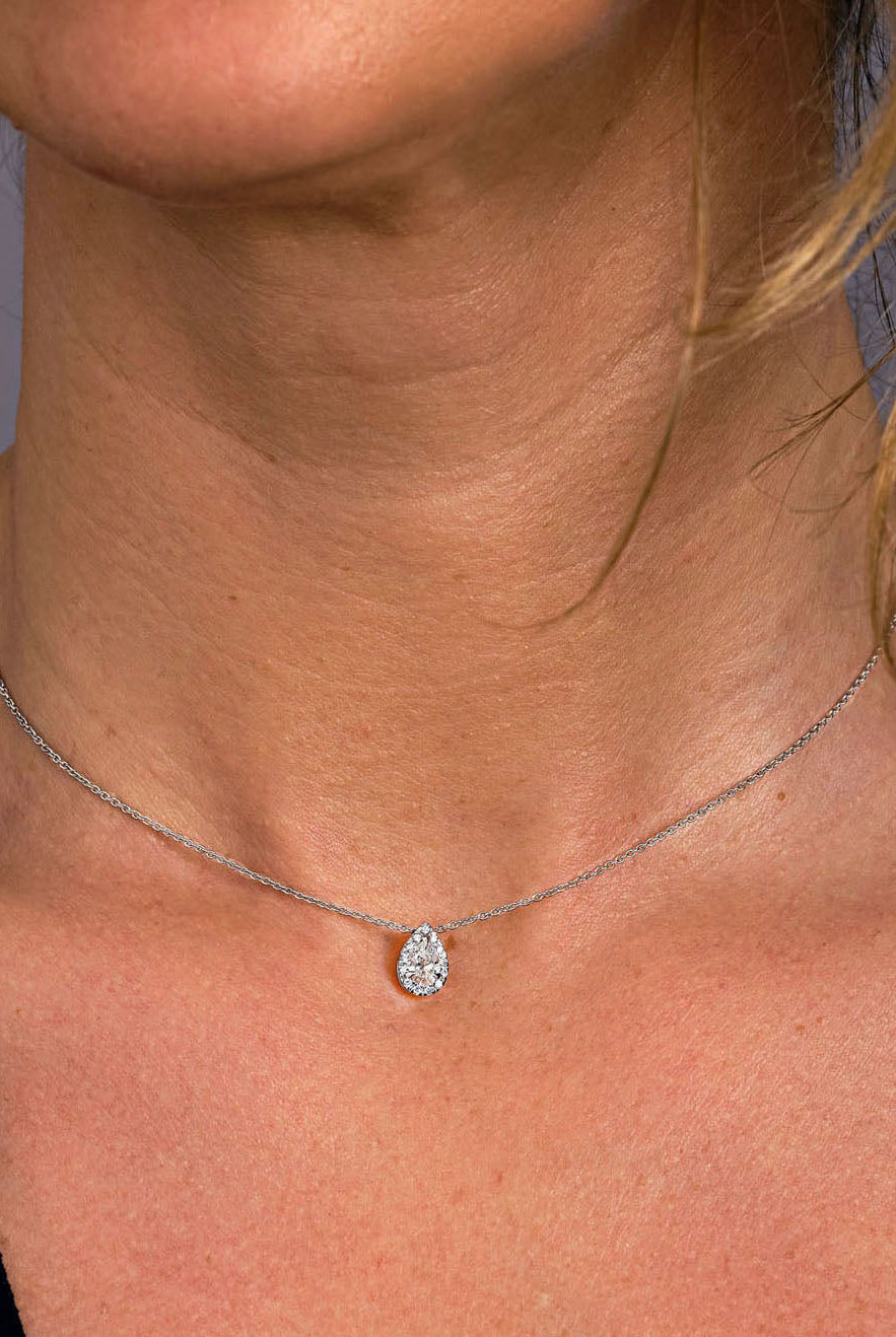 0-50-ct-pear-moissanite-diamond-halo-pendent-necklace