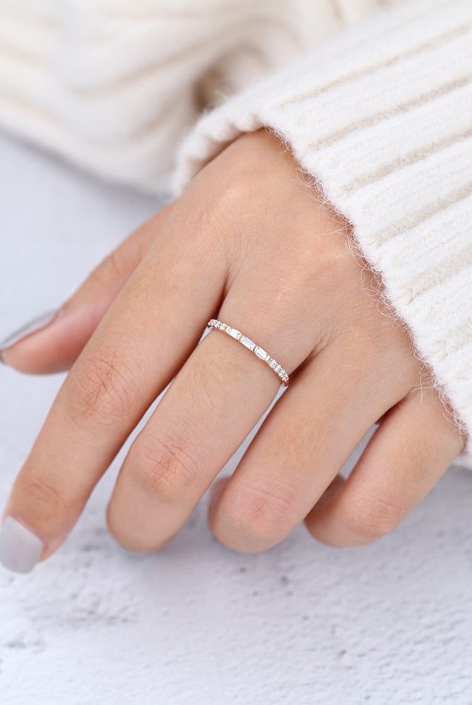 0-28-ct-baguette-round-shaped-moissanite-minimalist-wedding-band
