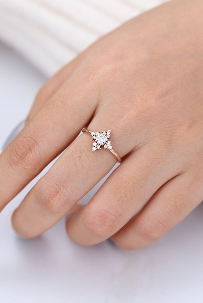 round-shaped-moissanite-cluster-engagement-ring