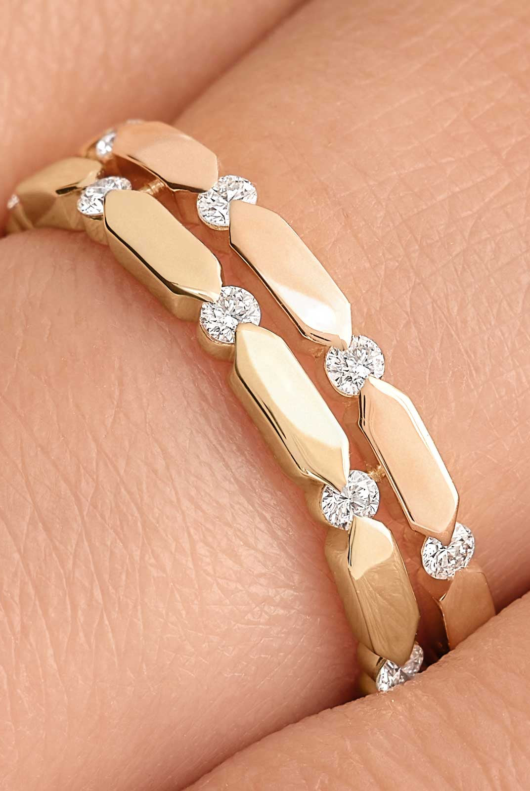 round-shaped-moissanite-minimalist-wedding-bands