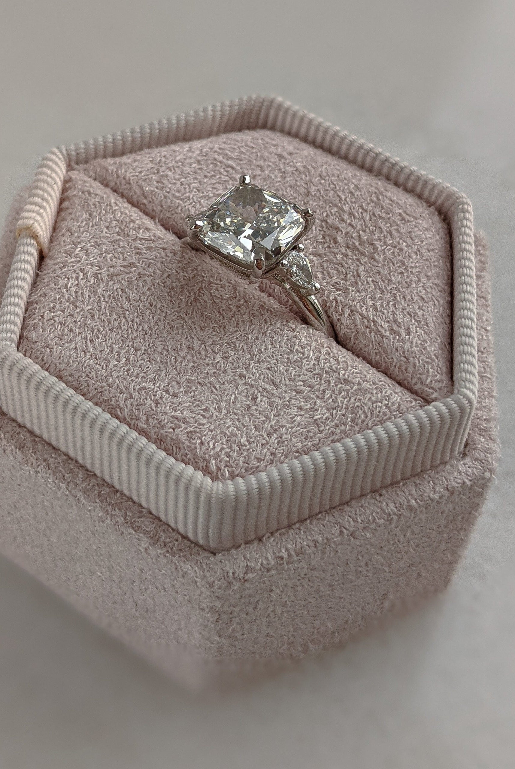 2.66CT Cushion Three Stone Moissanite Diamond Solitaire Engagement Ring
