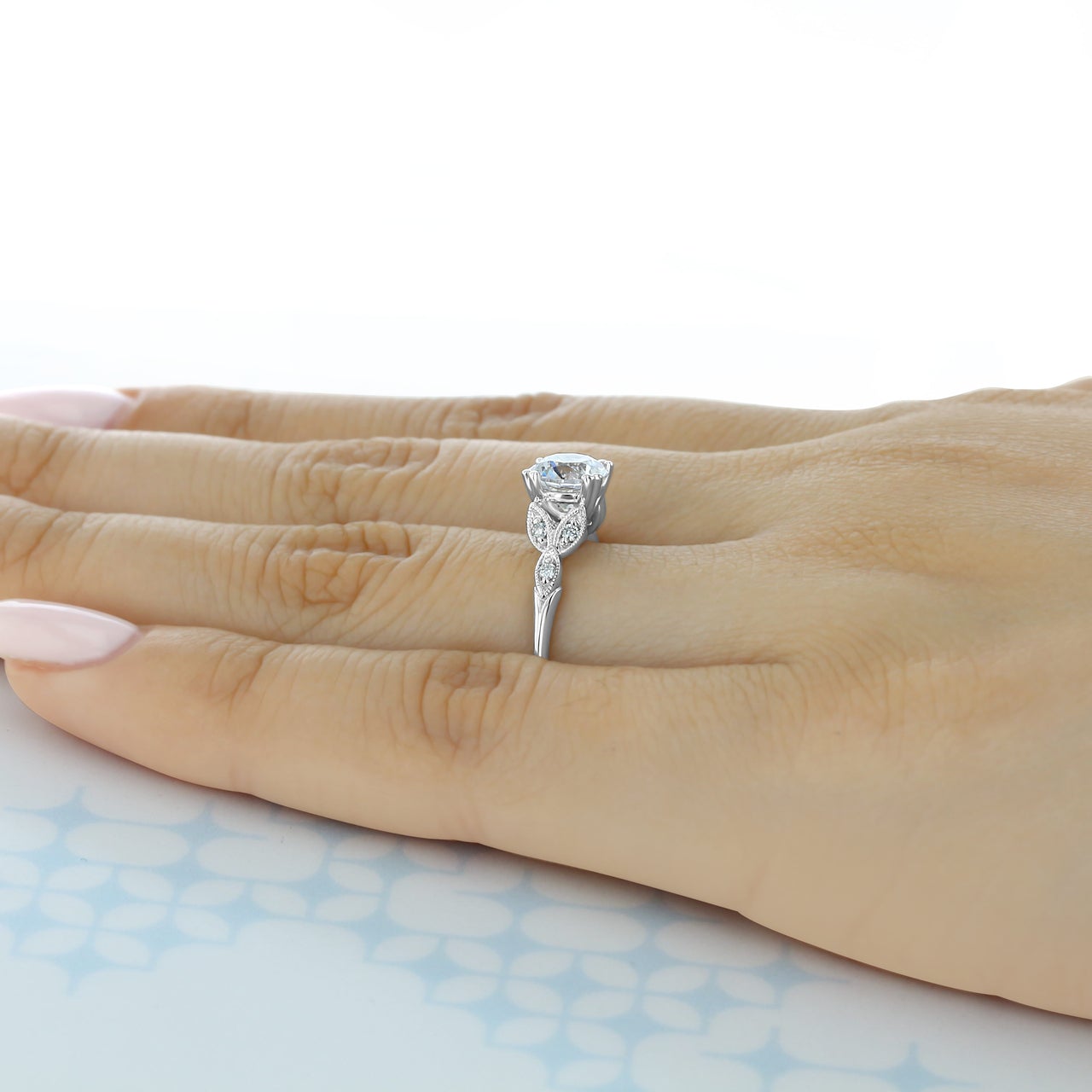 1.0CT Round Double Claw Prong Moissanite Diamond Vintage Engagement Ring