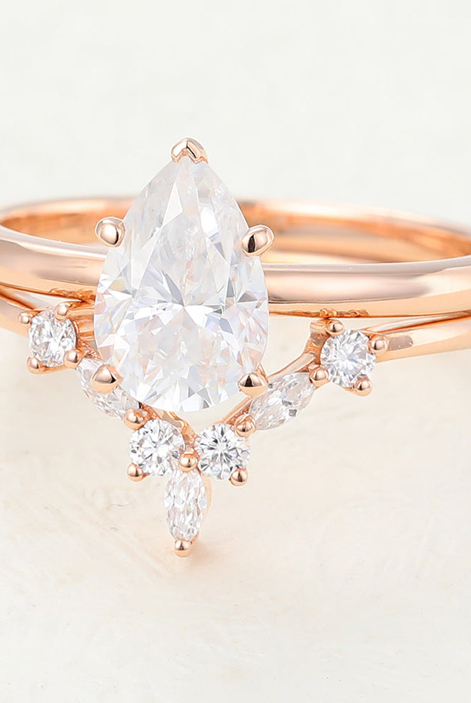 pear-moissanite-solitaire-bridal-ring-set-2