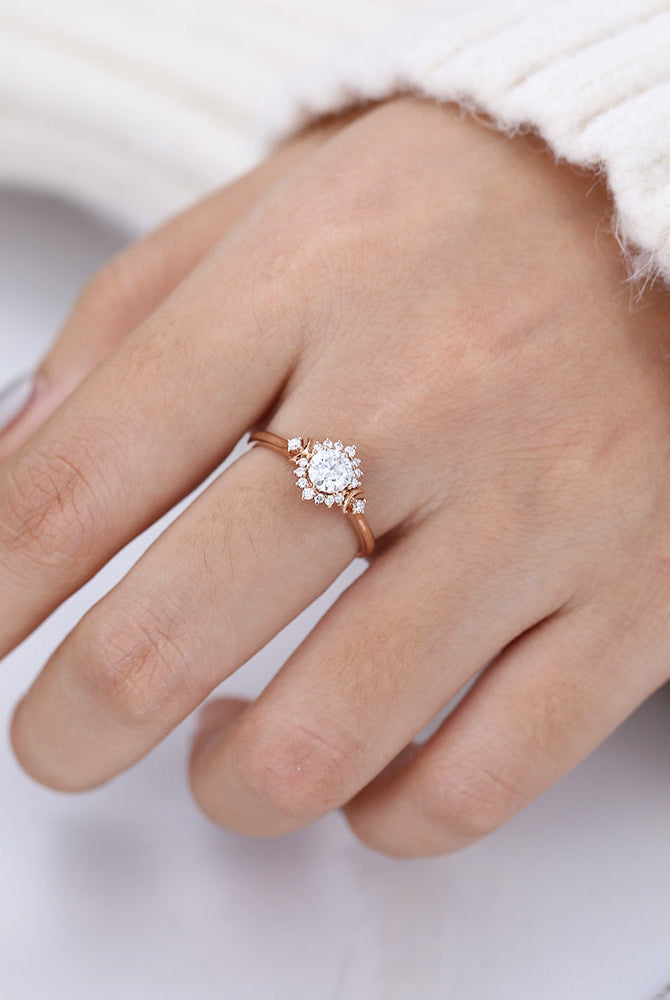 round-shaped-moissanite-cluster-engagement-ring-3