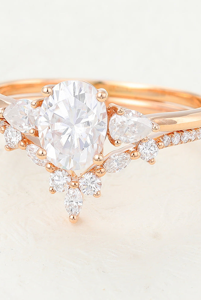 1-33-ct-oval-moissanite-three-stones-bridal-ring-set