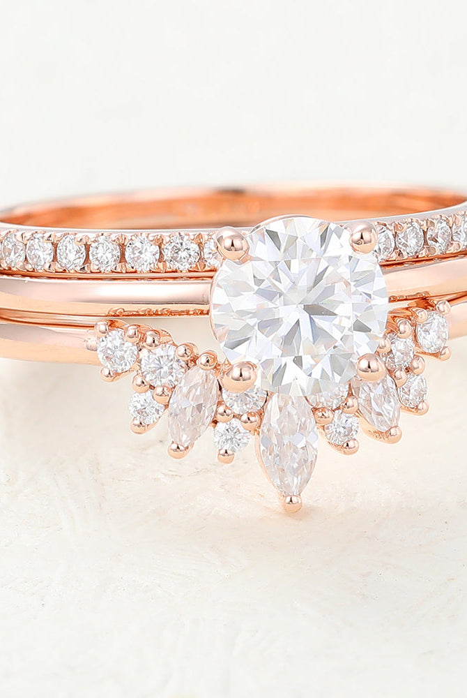round-moissanite-solitaire-bridal-ring-set